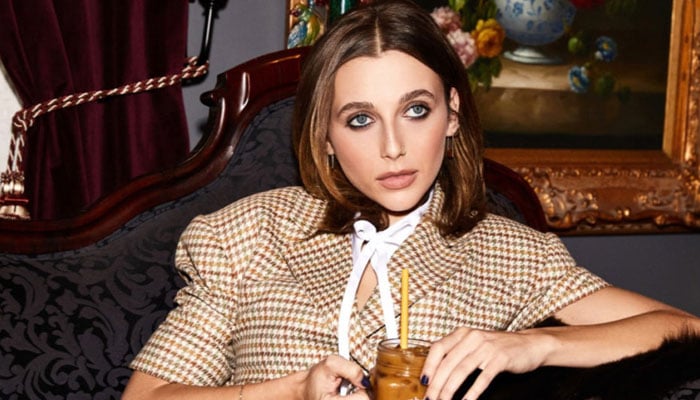 Emma Chamberlain's Red Carpet Journey From r to Budding