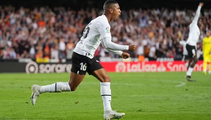 Samuel Lino celebrates equalising for Valencia. AFP