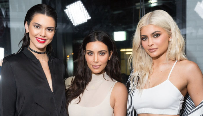 Khloe Kardashian, sisters go make-up free in latest Insta post