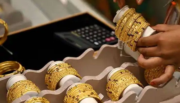 Gold Prices Today: Gold Rates Edge Higher; Silver Trades, 48% OFF