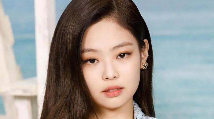 BLACKPINK's Jennie Leaves Melbourne Stage Abruptly Due to “Deteriorating  Condition”