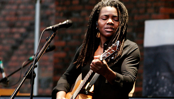 Tracy Chapman tops Billboards Country Songwriters chart