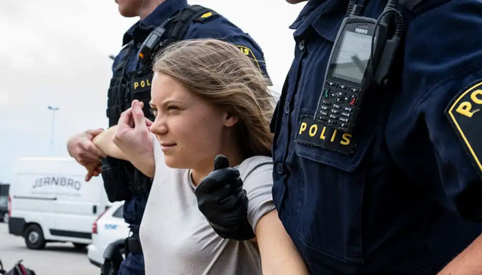 گریٹا تھنبرگ کا موسمیاتی احتجاج سویڈش حکام کی طرف سے الزامات کا باعث بنتا ہے۔