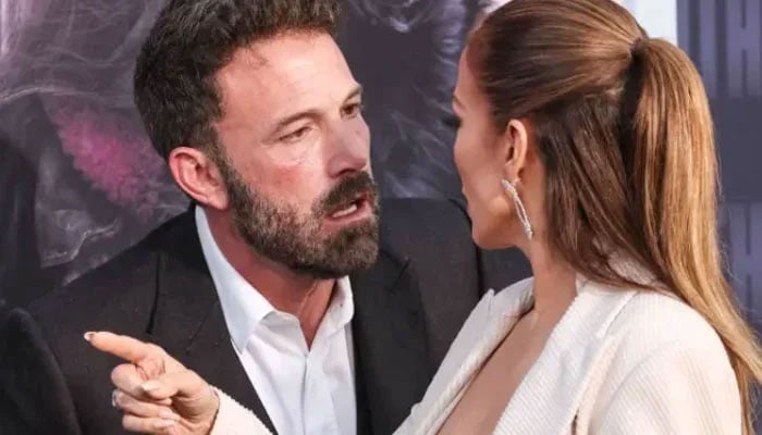 Jennifer Lopez, Ben Affleck to sign post up amid 'tension and trouble' in marriage