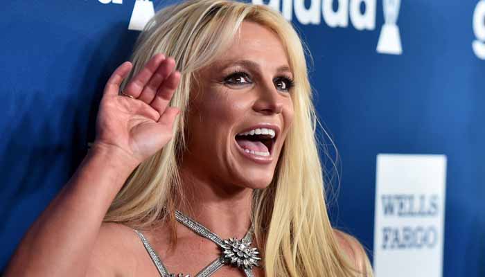 New video shows Britney Spears yelling at Victor Wembanyama in English ...