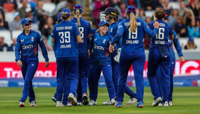 England draw Ashes handing Australia first ODI series defeat in a decade.—Twitter@Womenscriczone