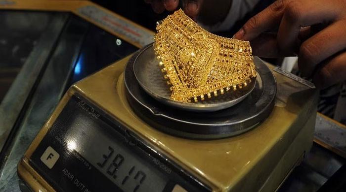 Gold Price In Pakistan Takes A Hit As International Rates Fall