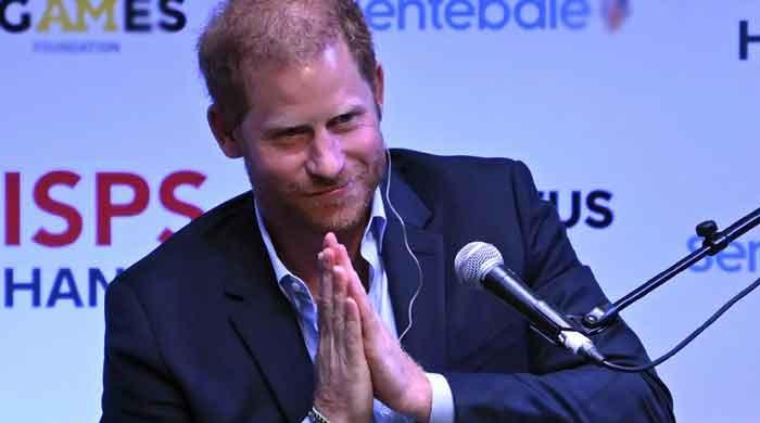 Prince Harry Breaks Silence After Losing His Title, Shuns Royal Family ...