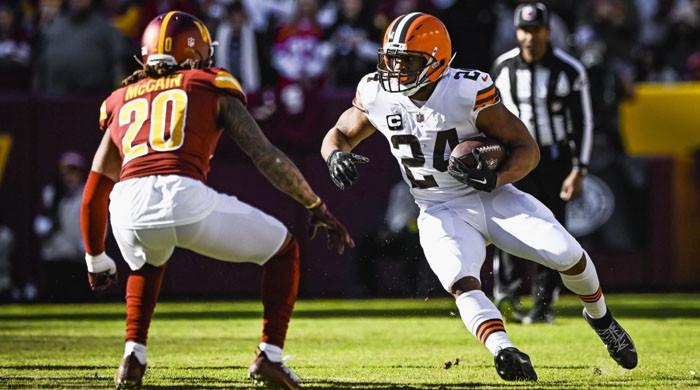 Browns don't find a spark among lightning delay, lose 17-15 to Commanders  in preseason - Dawgs By Nature