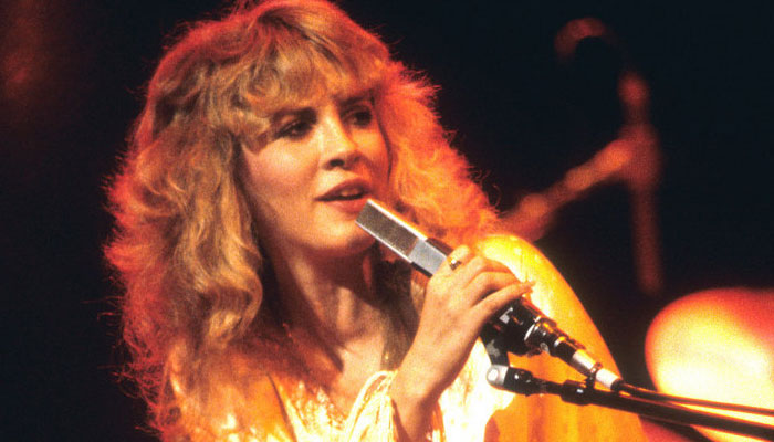 Stevie Nicks draws criticism after sharing wildfire post focused on mansion woes and family getaway.