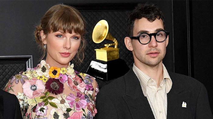Taylor Swift ‘roasts’ pal Jack Antonoff in ‘hilarious’ toast during his ...