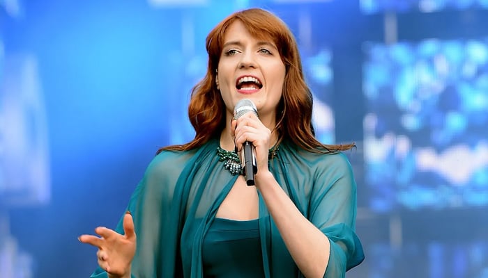 Florence Welch mengalami cedera kaki saat pertunjukan tahun lalu