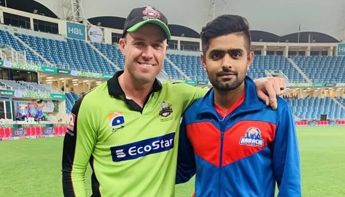 South African cricket legend AB de Villiers (left) and Pakistan skipper Babar Azam (right). — Twitter