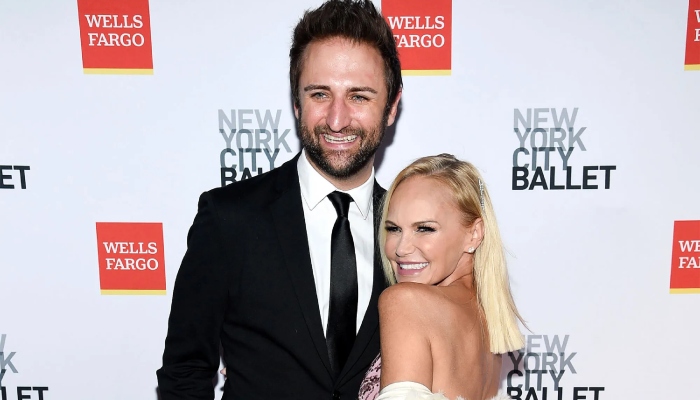 Kristin Chenoweth ties knot with musician Josh Bryant