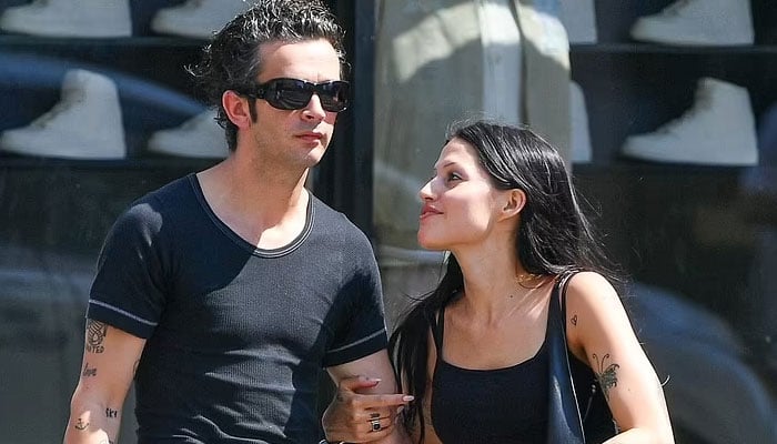 Matty Healy and Gabbriette Bechtels steamy NYC PDA: Moving on from Taylor Swift fling.