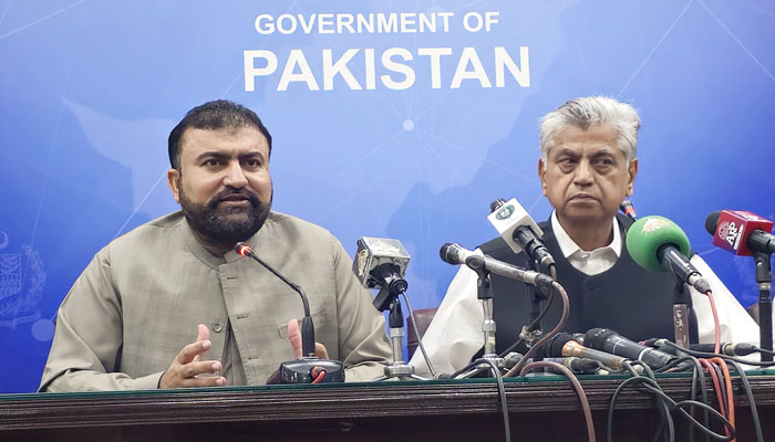 Caretaker Interior Minister Sarfaraz Ahmed Bugti (left) addresses the press conference on September 10, 2023. — Radio Pakistan