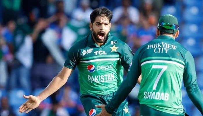 Pakistan´s Haris Rauf (L) celebrates with his teammate after taking the wicket of India´s Shreyas Iyer (not pictured) during the Asia Cup 2023 one-day international (ODI) cricket match between India and Pakistan at the Pallekele International Cricket Stadium in Kandy on September 2, 2023. — AFP