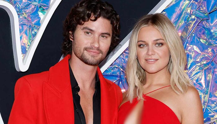 Chase Stokes made his appearance at the MTV VMAs with girlfriend Kelsea Ballerini