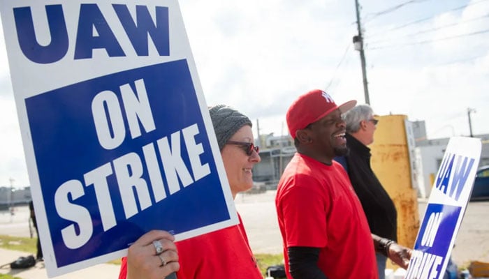 Negotiations persist in the ongoing strike by the United Auto Workers (UAW) in the US auto industry. AFP