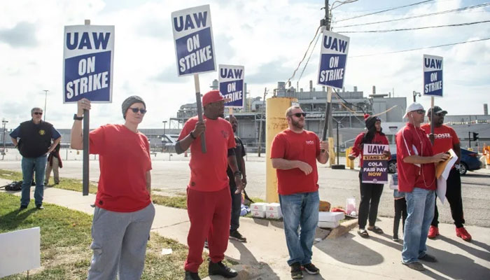 Workers on the picket line outside Fords Wayne, Michigan plant in the first day of the United Auto Workers strike. AFP/FILE