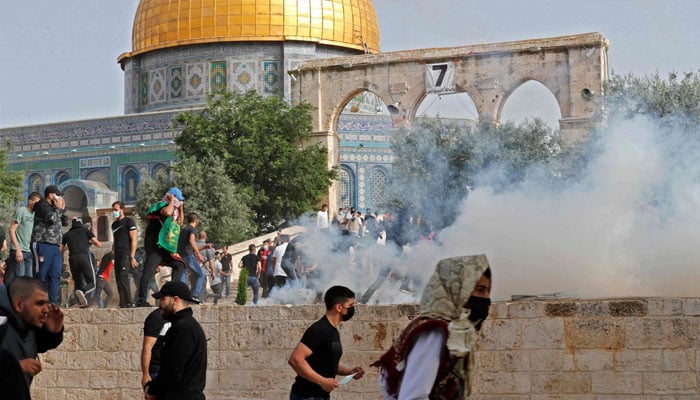 Israel Closes Al Aqsa Mosque For Muslims Keeps It Open For Jews As