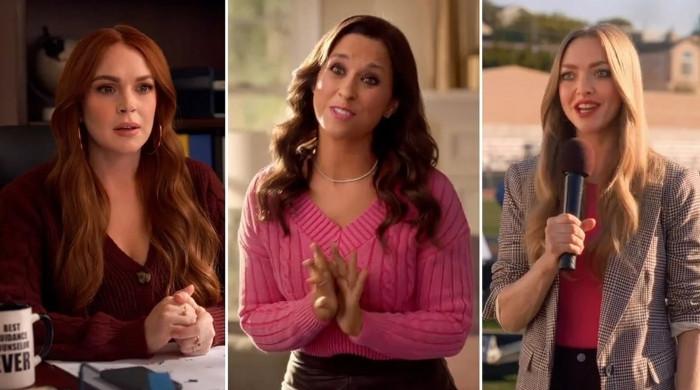 Mean Girls' Stars Lindsay Lohan, Amanda Seyfried & Lacey Chabert Film  Secret Project