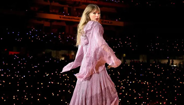 Taylor Swift was reportedly going to spend Thanksgiving with Travis Kelce