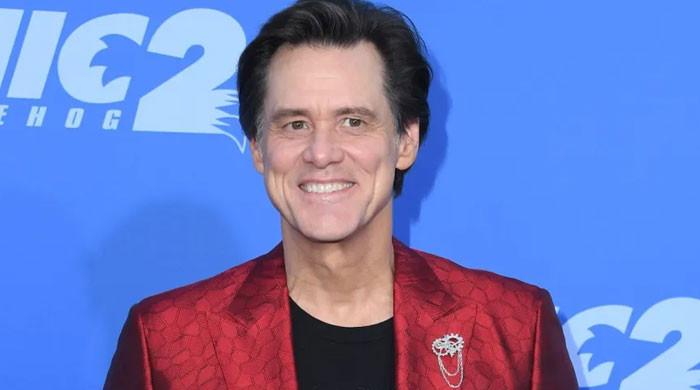 Jim Carrey debuts drastic new haircut in rare public outing amid ...