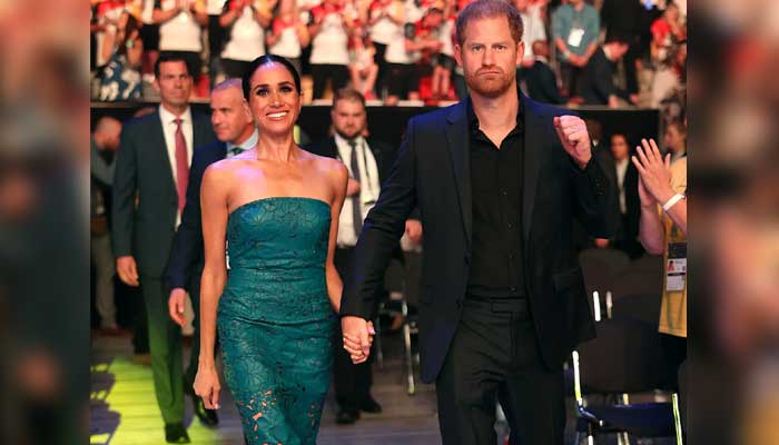 Meghan Markle, Prince Harry Send Message To Royal Family With Christmas ...