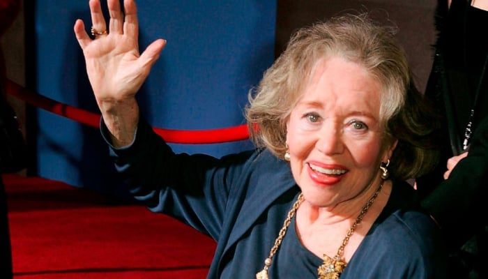 Glynis Johns dies at 100