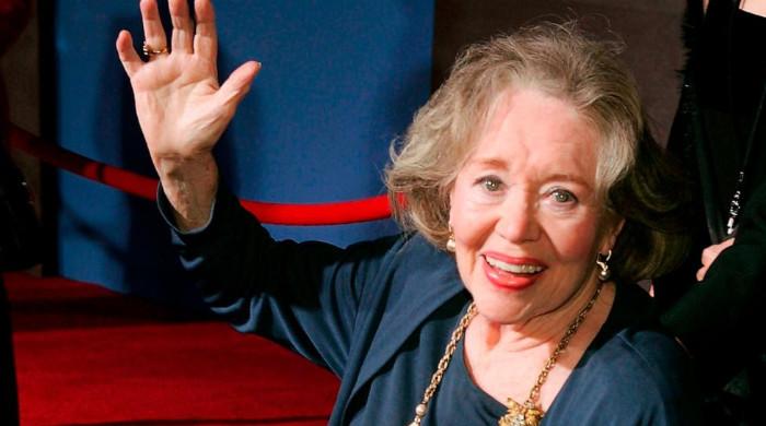 Glynis Johns، Mary Poppins alum، 100 سال کی عمر میں مر گئی۔