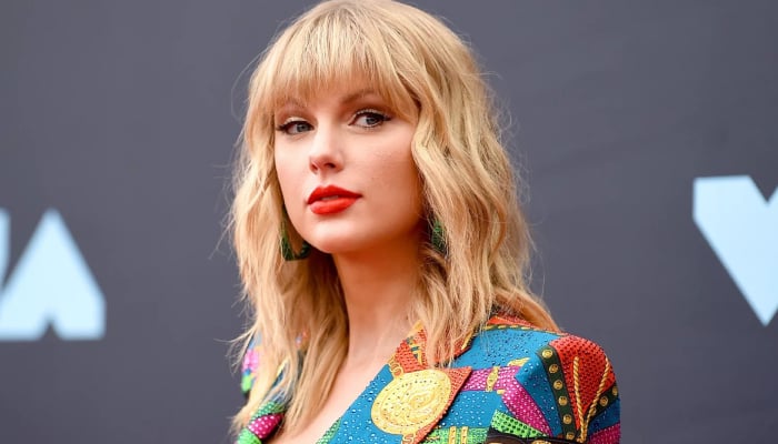 Taylor Swift Mulls Over Giving Up Career Following Deepfake Images