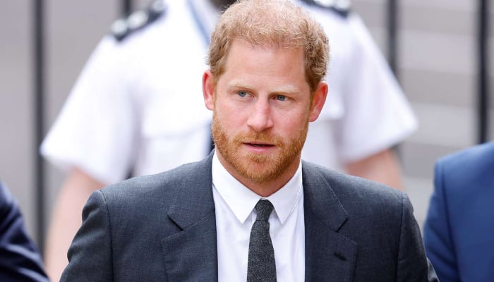 Prince Harry sends stern message to the royal family