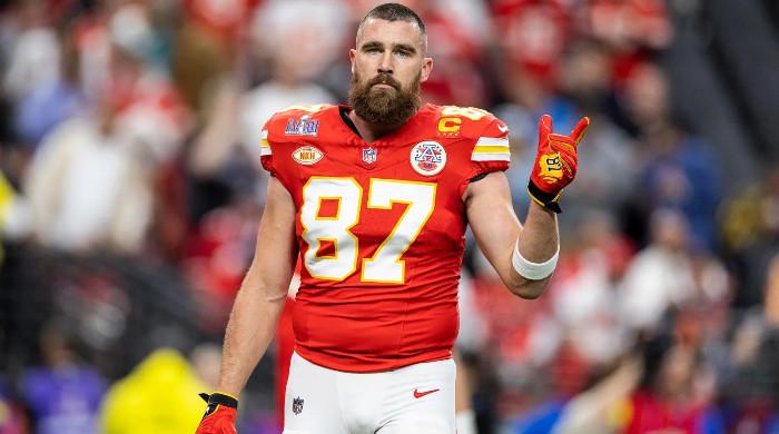 Travis Kelce wins award at 2024 People's Choice after Taylor Swifts heart