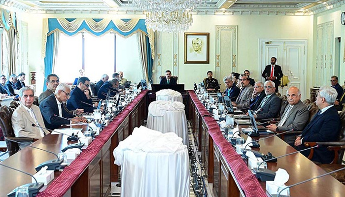 Caretaker Prime Minister Anwaar-ul-Haq Kakar chairs the meeting of federal cabinet. — APP