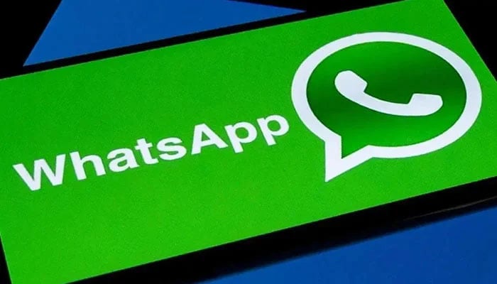 Akıllı telefonda WhatsApp logosunun görüntüsü.  — AFP/Dosya