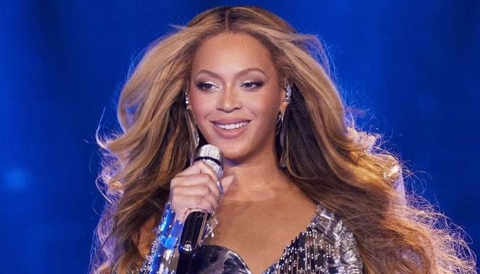Beyoncé faces allegations of Franklin theme song copying; writer issues statement.