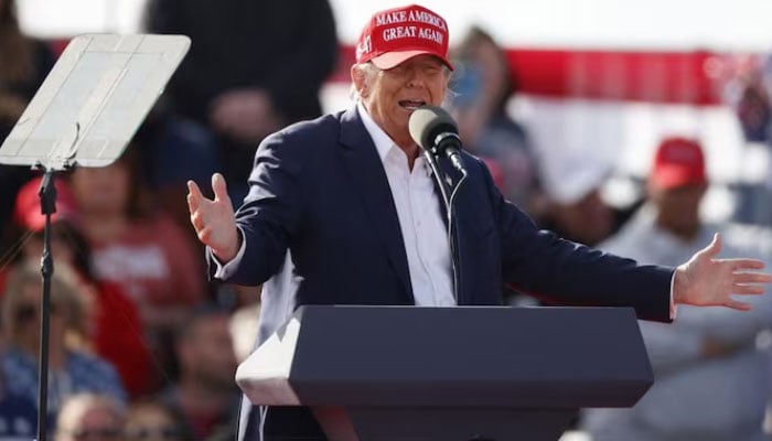Cumhuriyetçi aday ve eski başkan Donald Trump, Ohio'daki bir miting sırasında.  — AFP/Dosya