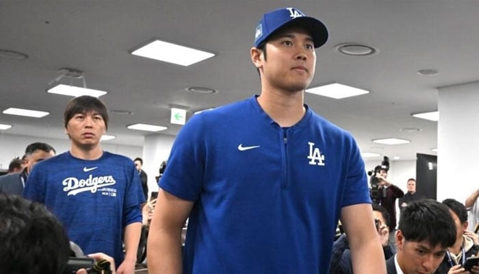 Los Angeles Dodgers'ın yıldızı Shohei Ohtani'nin eski tercümanı Ippei Mizuhara (solda) yerine Will Ireton getirildi.  — AFP/Dosya