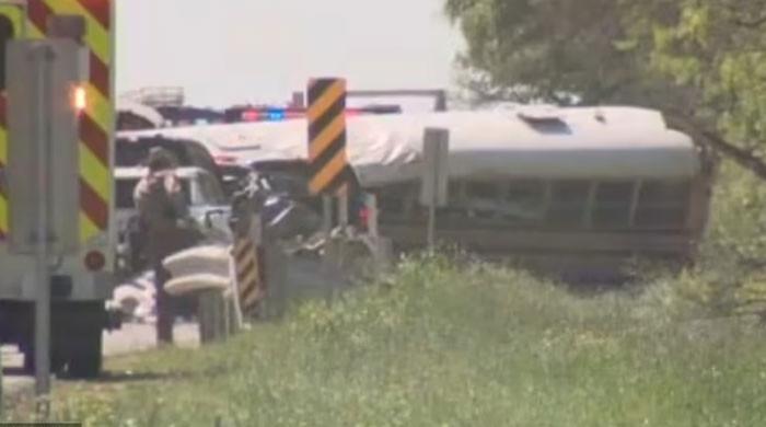 ٹیکساس میں اسکول بس کے حادثے میں دو افراد ہلاک ہوگئے۔