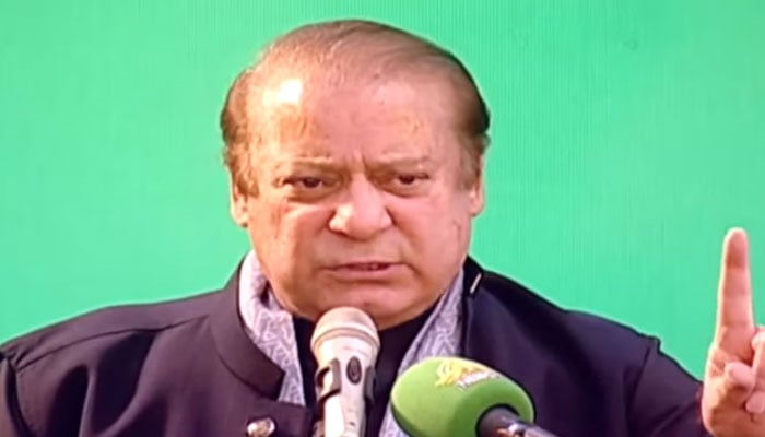 PML-N supremo Nawaz Sharif is addressing the partys central working committee in Lahore on May 18, 2024. — Screengrab/PTVNews