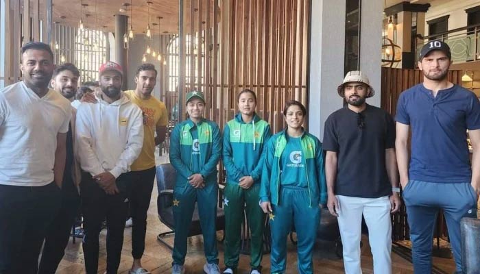 Pakistan men and women cricketers meet at a hotel in Leeds, England on May 19, 2024. — Author
