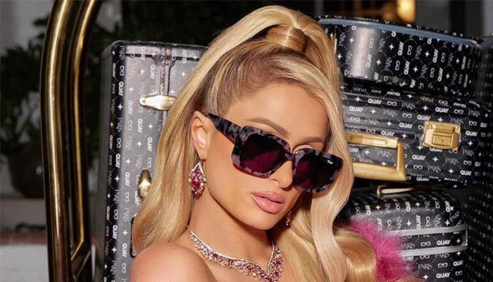 Paris Hilton steals the show with a chic outfit