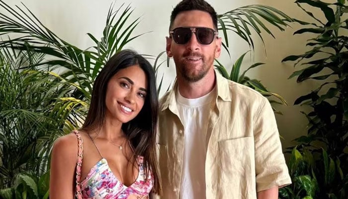 Messi and wife stun Instagram with chic summer looks. — Instagram/leomessi