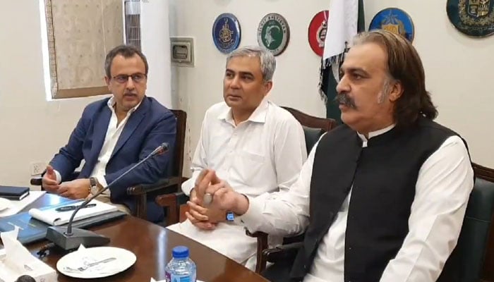 (From left to right) Federal Minister for Energy Awais Ahmad Khan Leghari, Interior Minister Mohsin Naqvi and KP Chief Minister Ali Amin Gandapur address the joint press conference on May 27, 2024. — Screengrab/MOIofficialGoP