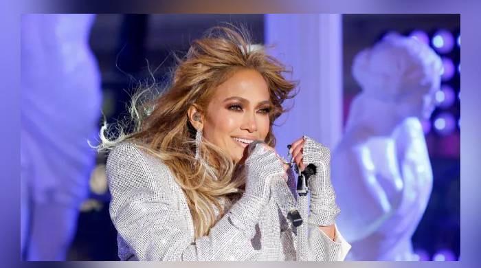 Jennifer Lopez weighs in on pros and cons of AI while promoting ‘Atlas’