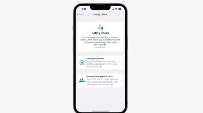 How to use 'safety check' feature on iPhone for protection from scammers?