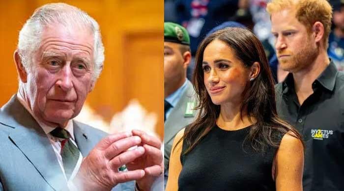 Royal family begins to disown Prince Harry, Meghan Markle