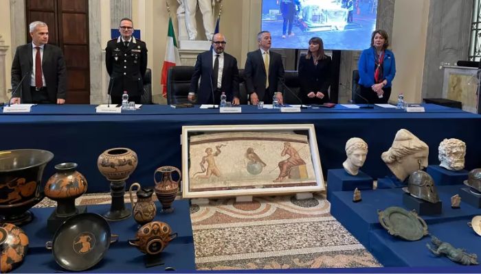 Some 600 stolen works of art that where given back by the US to the Italian Carabinieri Command for the Protection of Cultural Heritage. — Euro News/File