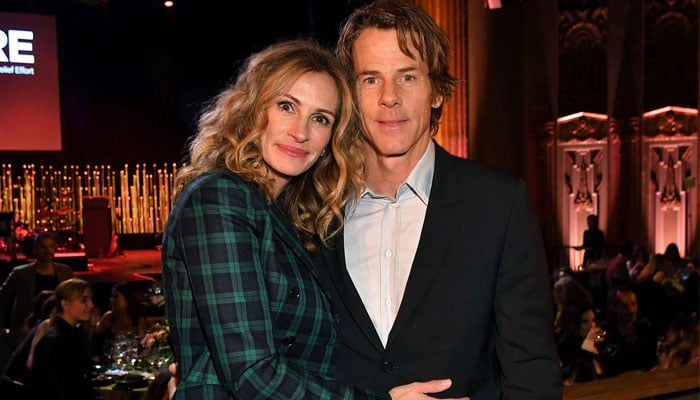 Julia Roberts and Daniel Moder spark concerns among friends